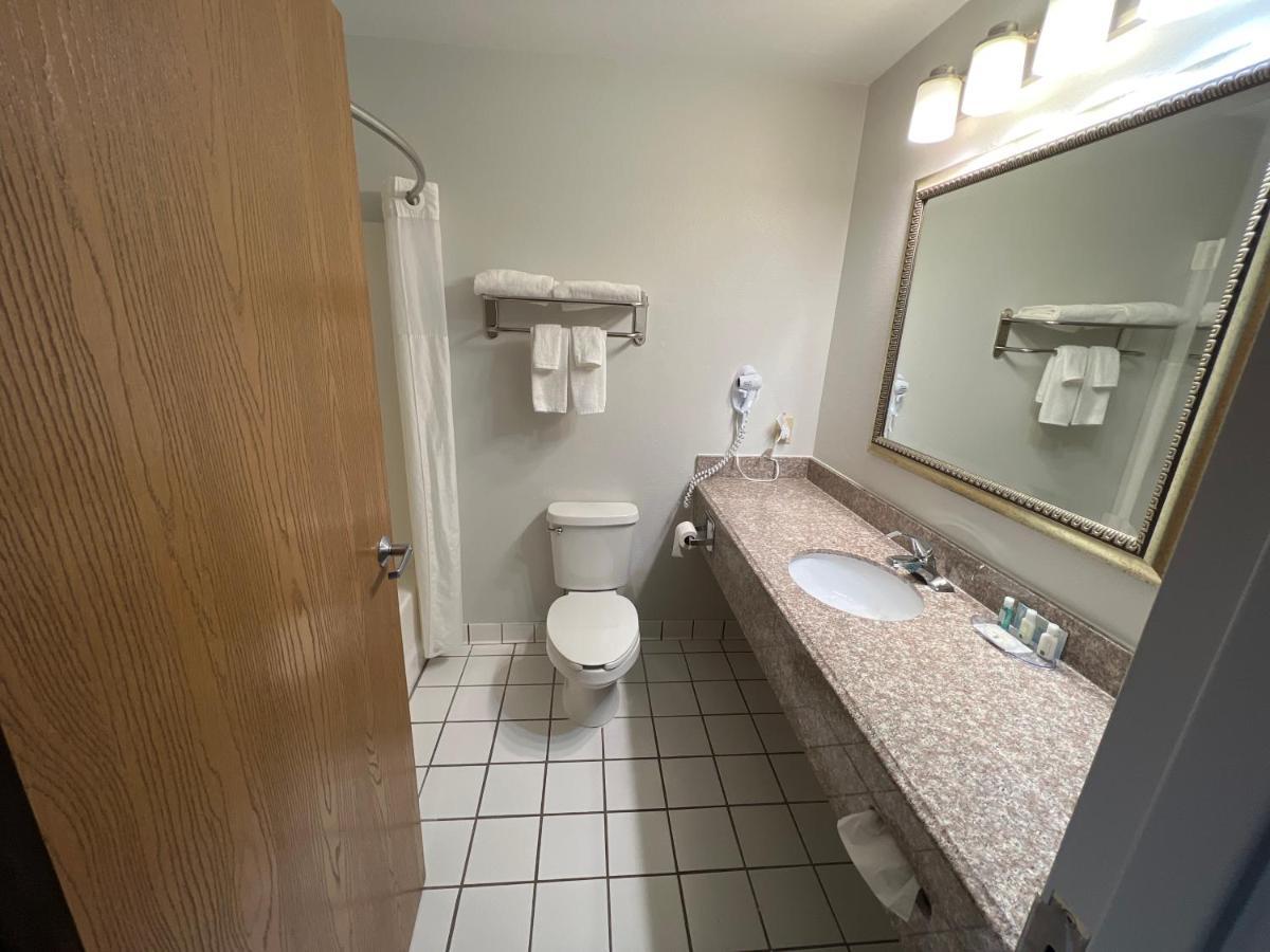 Quality Inn & Suites Rosemount Екстер'єр фото