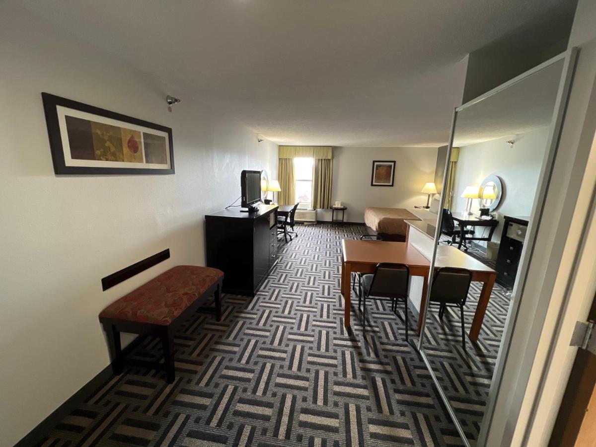 Quality Inn & Suites Rosemount Екстер'єр фото